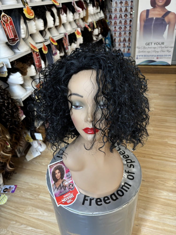 VANESSA THE FIRST NAME IN WIG SMART PEGAS