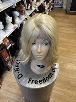 BEAUTIFUL BLONDE WIG