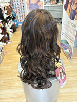 VANESSA THE FIRST NAME IN WIGS_LA ORIA