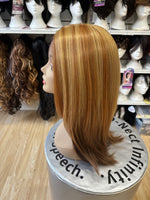 BROWN HAND-TIED LACE FRONT WIG