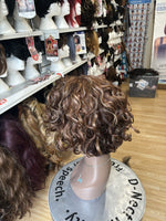 VANESSA FIFTH AVENUE COLLECTION WIG SUPER~YESA