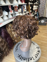 VANESSA FIFTH AVENUE COLLECTION WIG SUPER~YESA