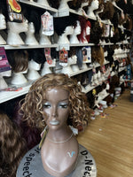 VANESSA FIFTH~AVENUE COLLECTION WIG SUPER YESA