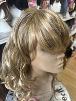 VANESSA~THE FIRST NAME IN WIG LA ORIA