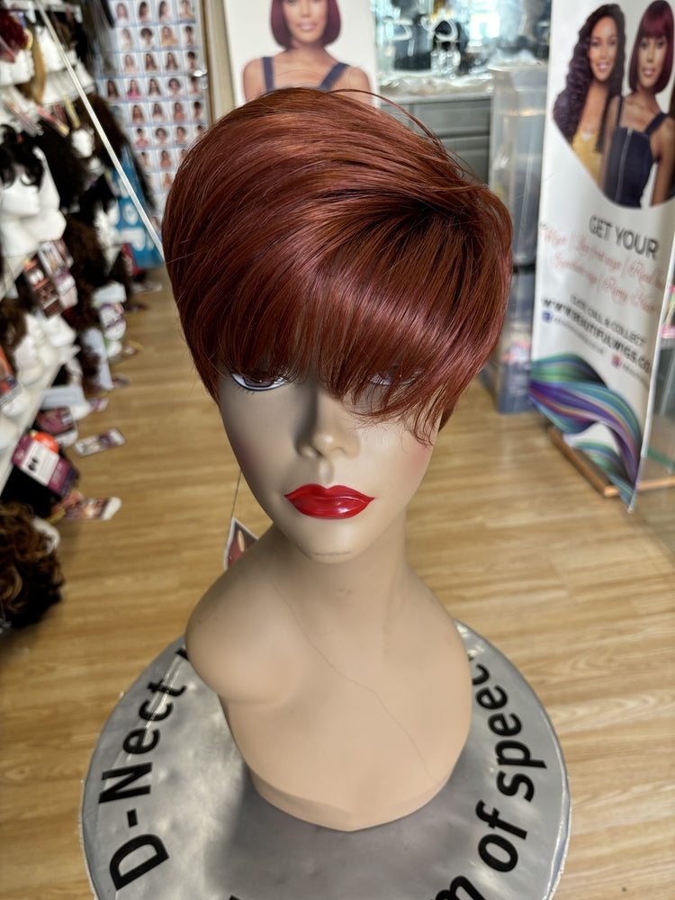 VANESSA THE FIRST NAME IN WIG LAYA