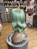 BEAUTIFUL GREEN LACE WIGS