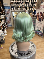 BEAUTIFUL GREEN LACE WIGS