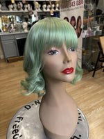 BEAUTIFUL GREEN LACE WIGS