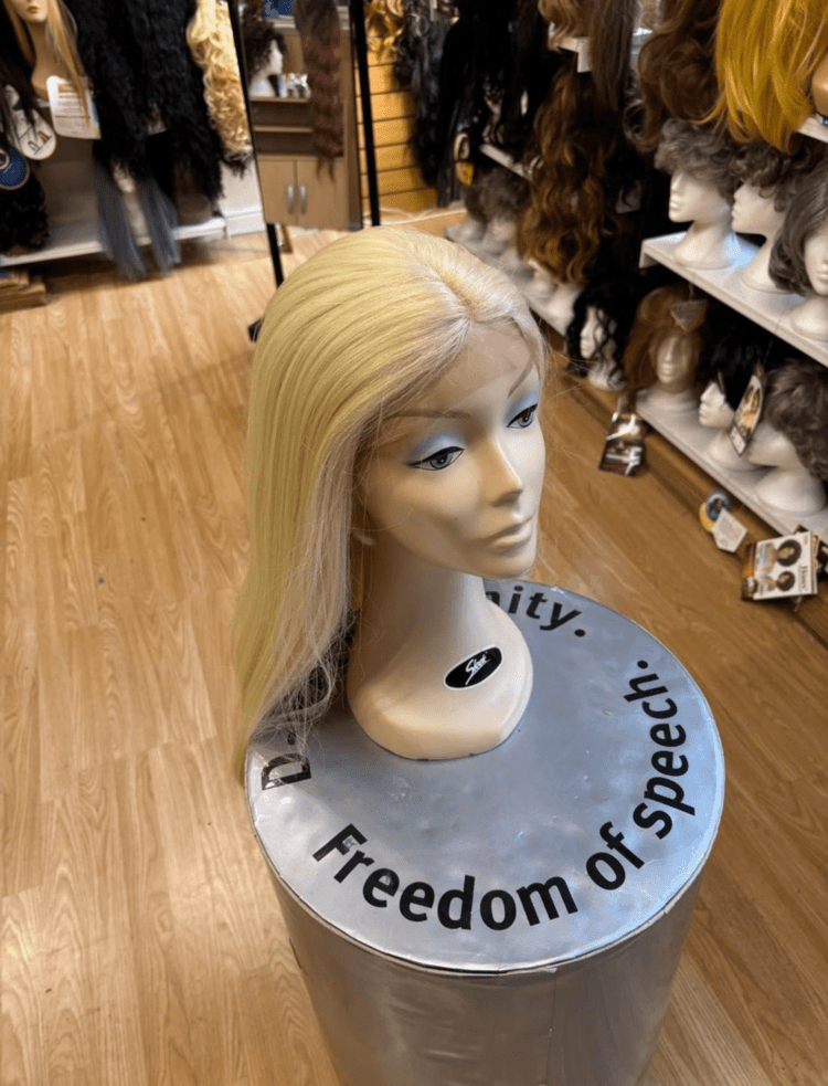 BLONDE LACE WIGS