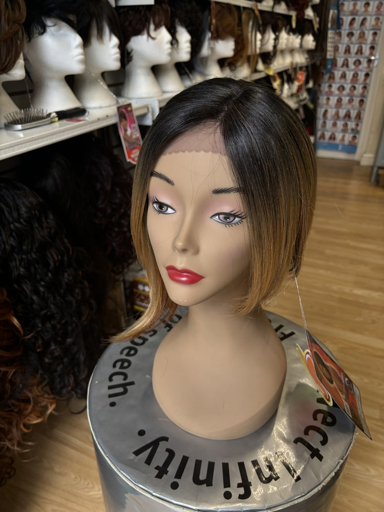 VANESSA BEAUTIFUL LACE WIGS TTOPS RC HIBIS