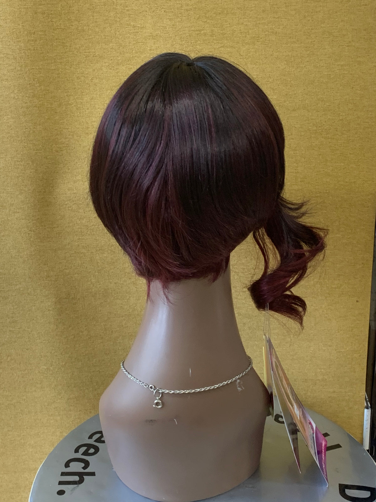 Wig 44