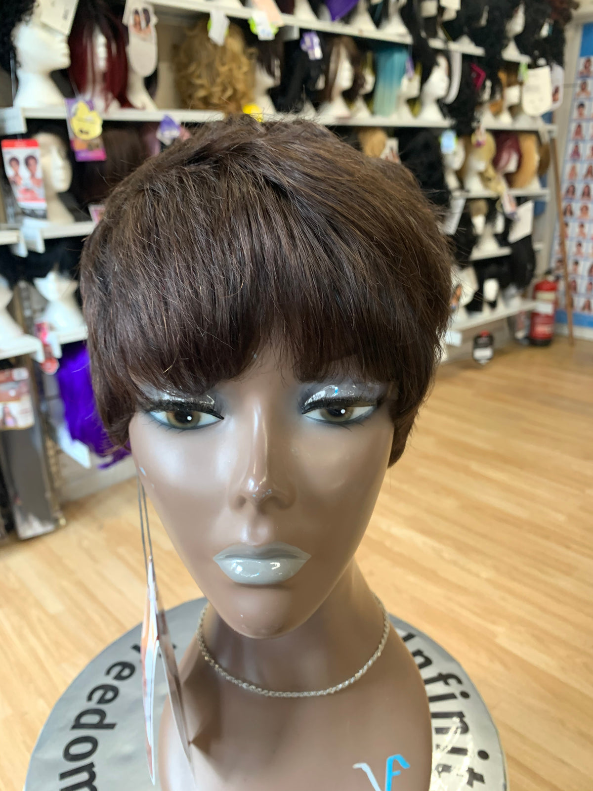 Wig 76