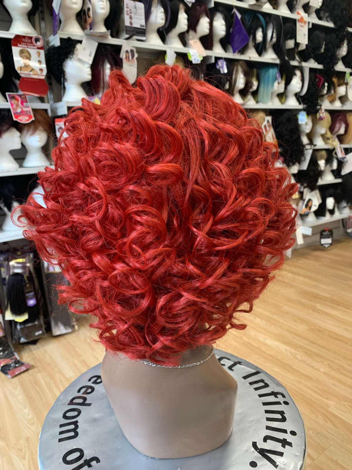 Wig 77
